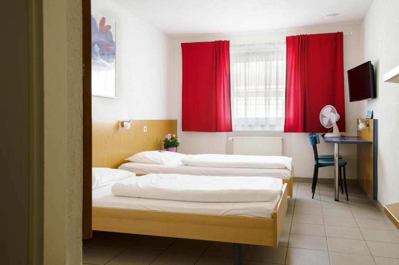 Heimsheim Motel Drei Koenig- Ihr Transithotel מראה חיצוני תמונה