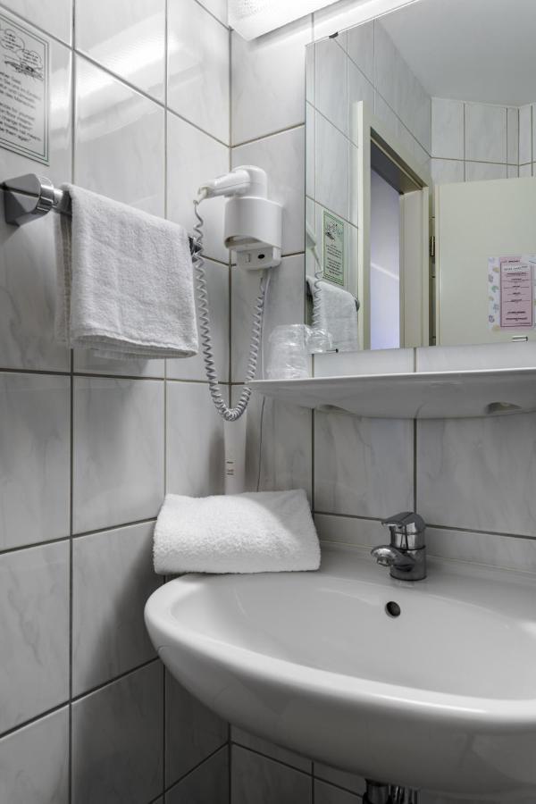 Heimsheim Motel Drei Koenig- Ihr Transithotel מראה חיצוני תמונה